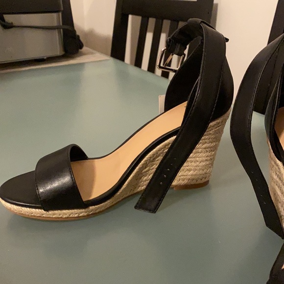 Black Wedge espadrilles - Picture 2 of 5